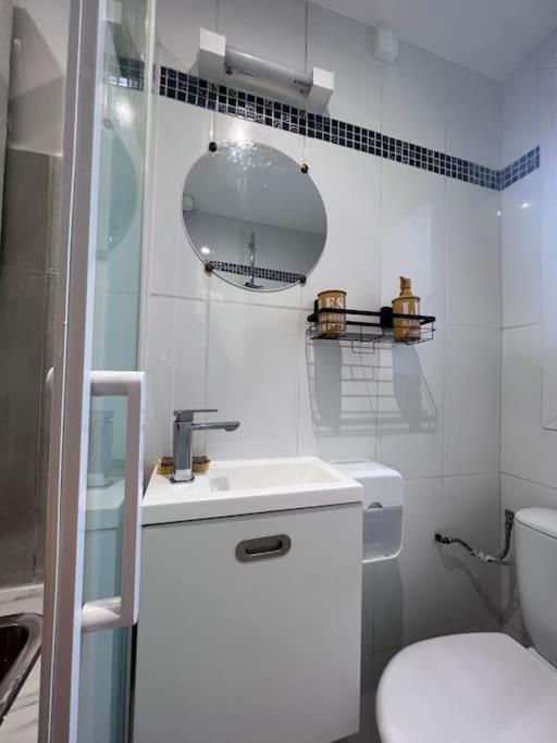 Studio A Deux Pas De Paris Apartment Levallois-Perret Exterior photo